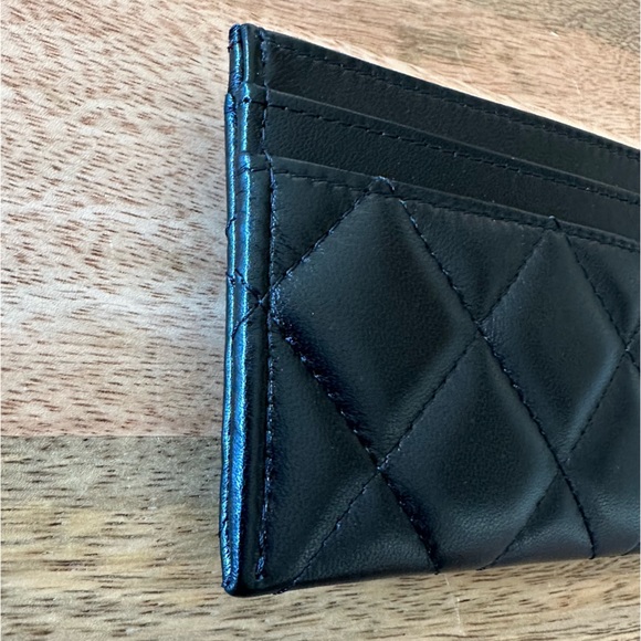 🆕 Authentic Chanel Black Quilted Lambskin Card Holder w/Gold Enamel CC Heart - Picture 5 of 14